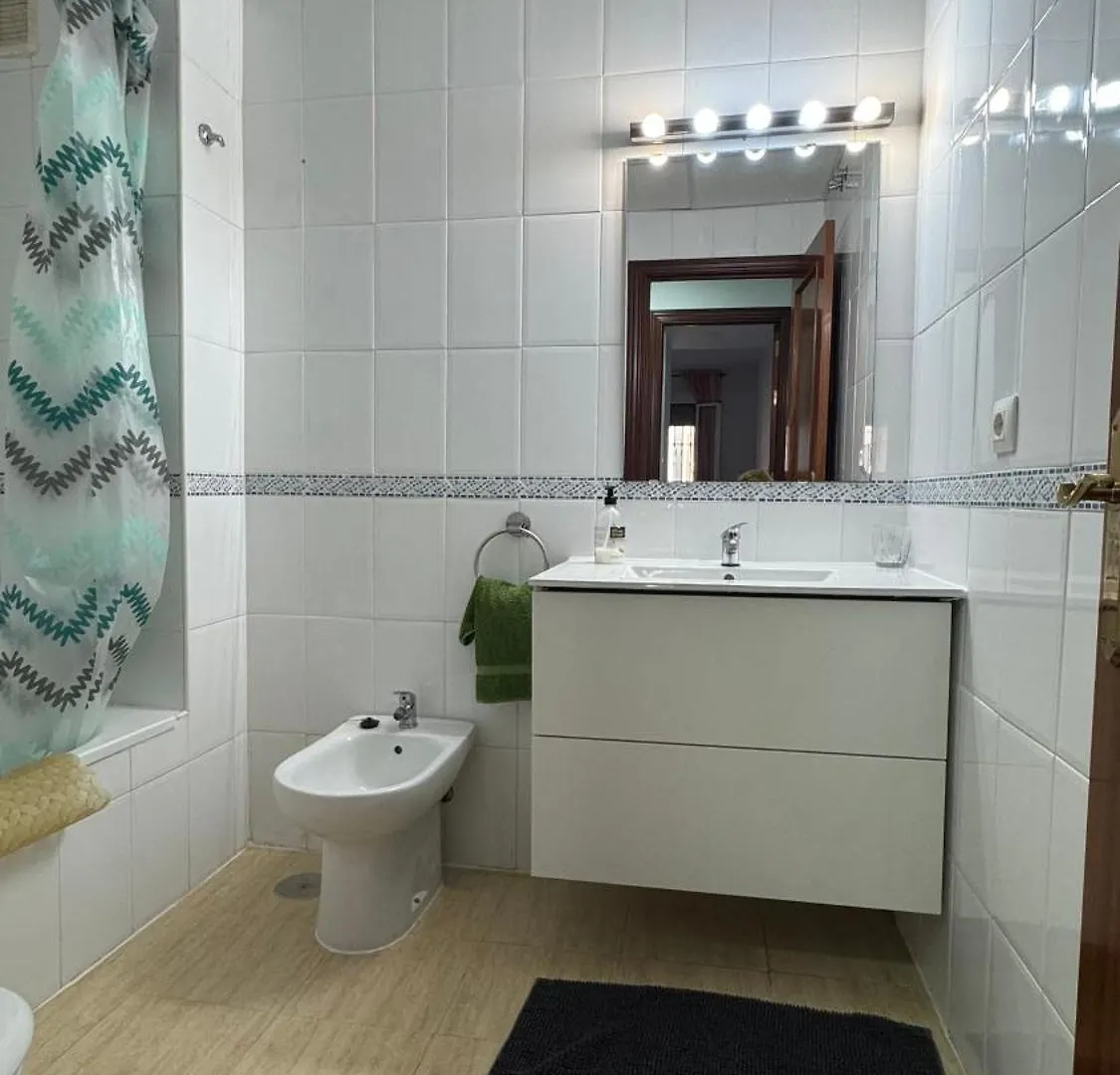 Apartamento A Pie De Playa 엘푸에르토데산타마리아 아파트